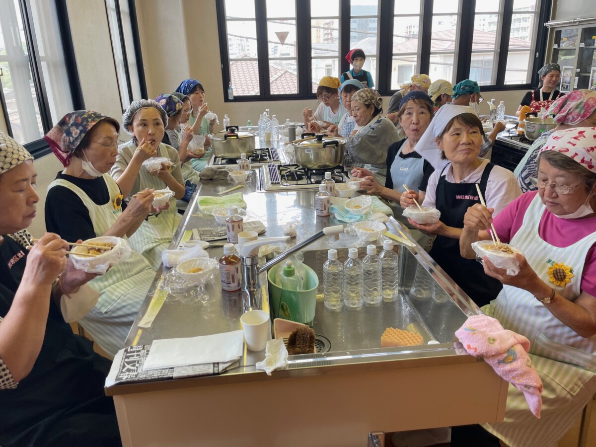 食事中