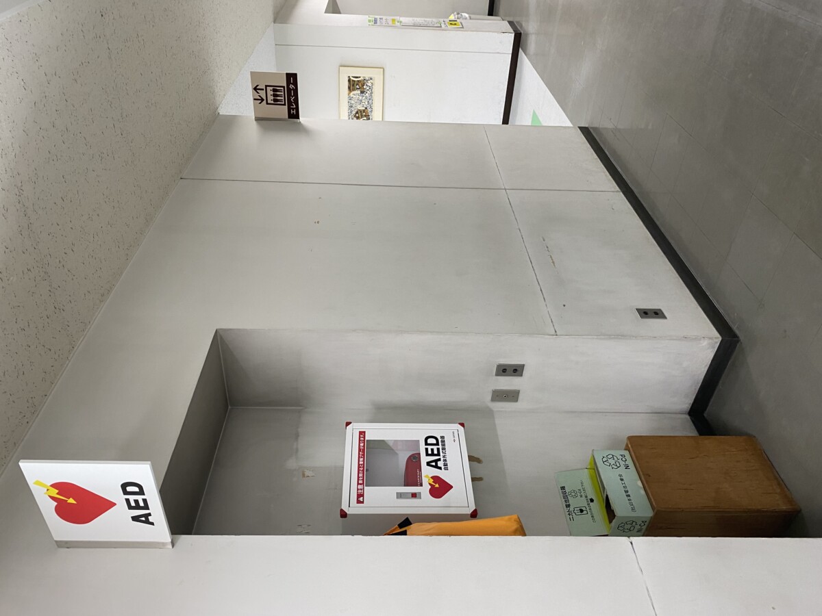 市役所6階、11階設置AED（BOX付）